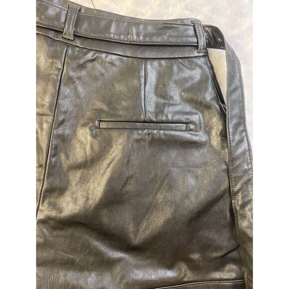 Express Women's Black High Waisted Faux Leather Belted Paperbag Shorts Size 12 - Picture 9 of 9